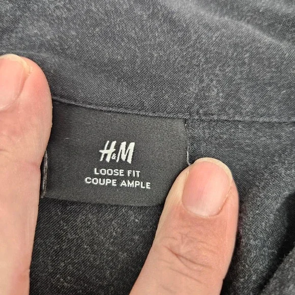 HM Kurt Cobain Graphic Button Down Shirt Black Loose Fit Nirvana Grunge Mens L - Picture 3 of 9